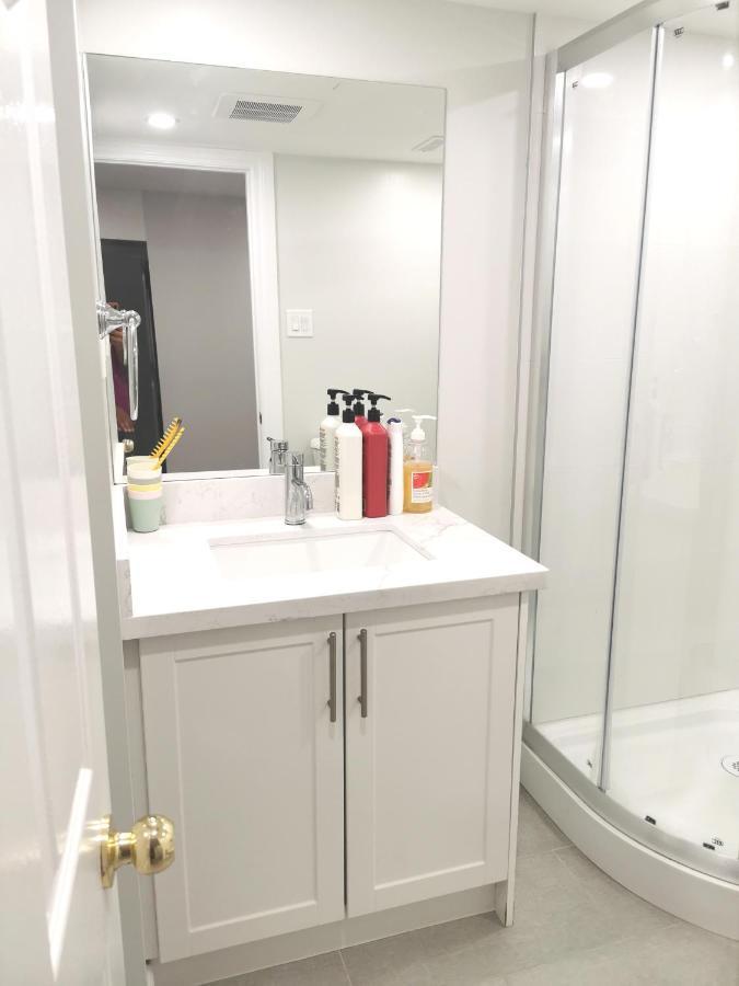 Perfect Location Comfort Private House Lower Level 2 Bedroom Unit Μισισάουγκα Εξωτερικό φωτογραφία